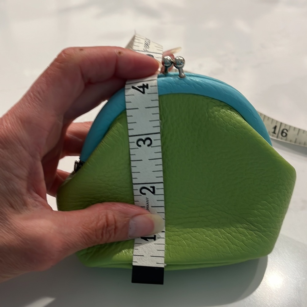 Makeup case and change purse. - Picture 9 of 10